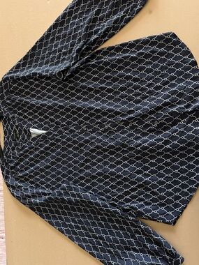 Ann Taylor Navy and White Geometric Print Blouse